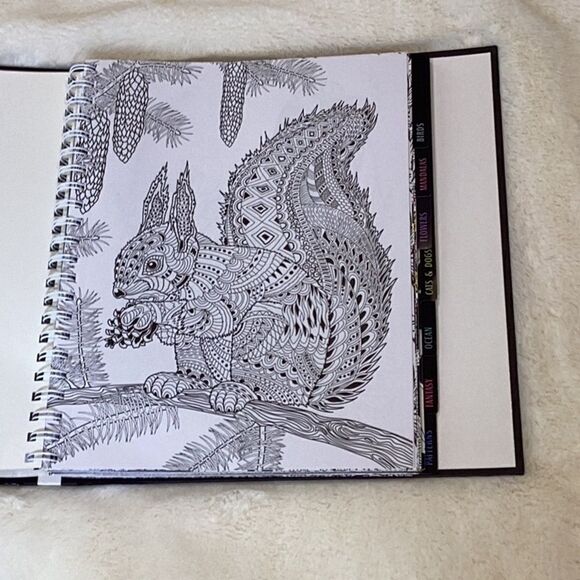 Love To Color Kaleidoscope Coloring Book 90 designs Bound Together - Picture 4 of 12